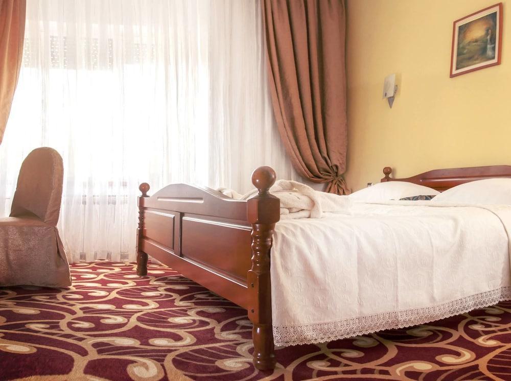 Hotel Zepter Palace บันยาลูกา ภายนอก รูปภาพ